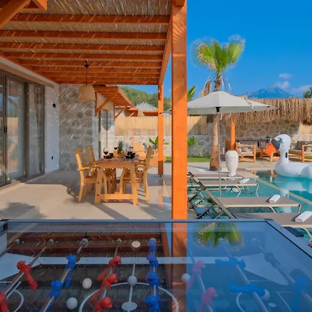 Villa Mono 1 *